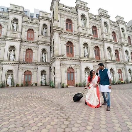 Aristro Club Hotel Calcutta Buitenkant foto