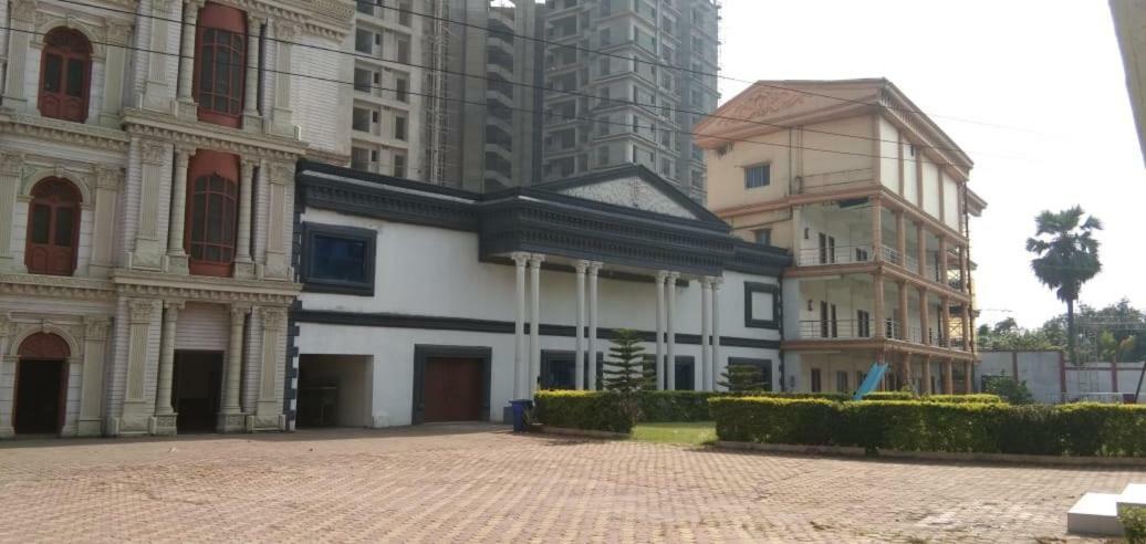 Aristro Club Hotel Calcutta Buitenkant foto